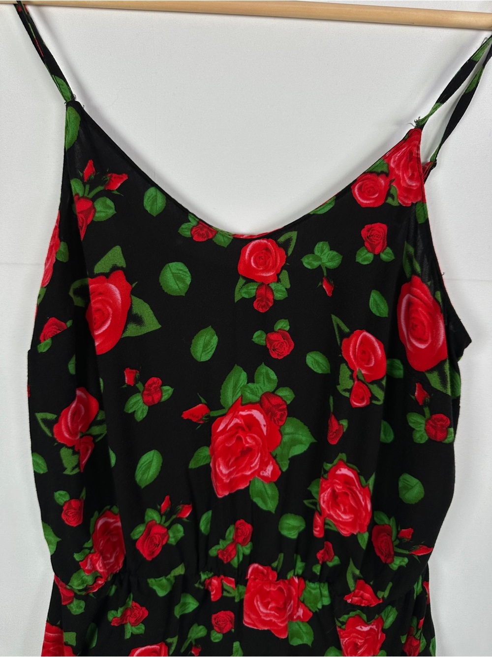 Suzy Shier Floral Romper Red Rose Print Black Size M 90s Grunge - Picture 2 of 5